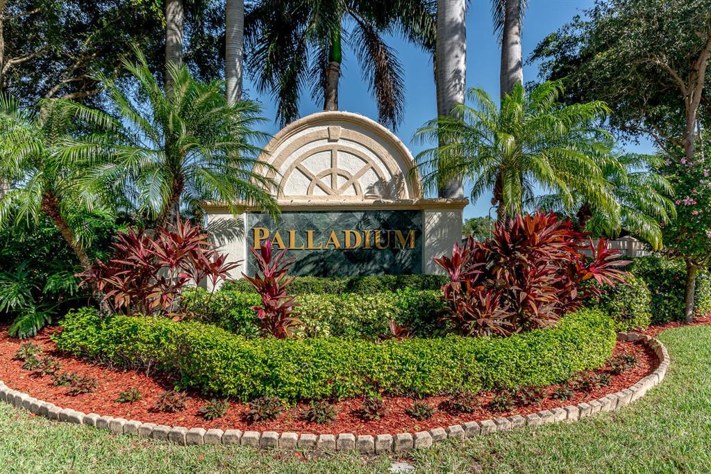 TWIN LAKES - Residential