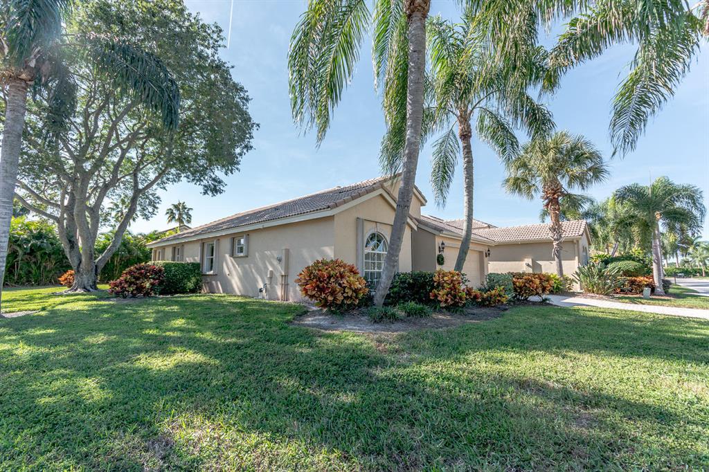 TWIN LAKES - Residential