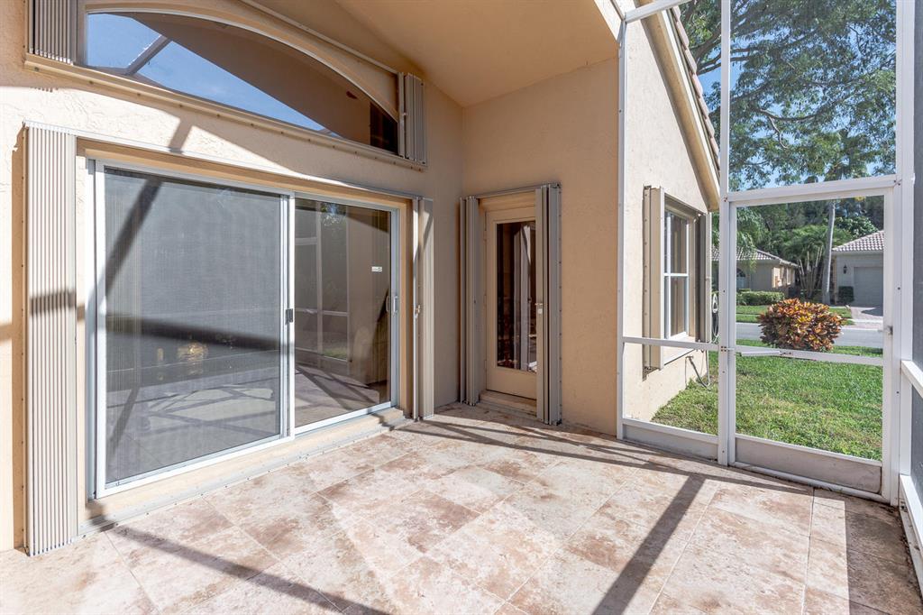 TWIN LAKES - Residential