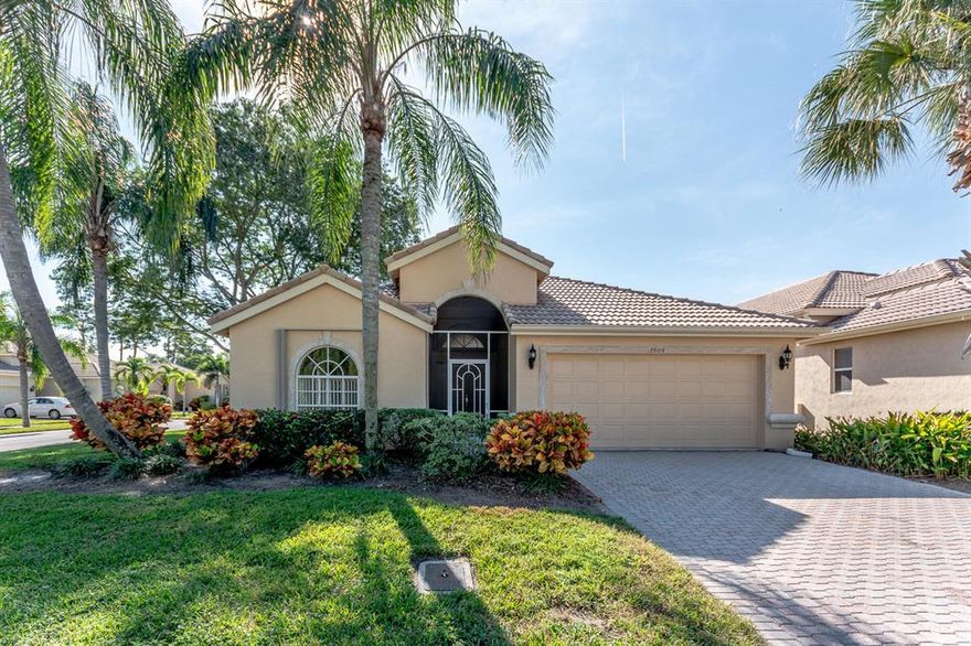 Estate sale - motiivated seller. Spacious corner lot in gated community that features a clubhouse, gym, pool and tennis courts - best of all, these amenities, lawn care and basic cable are included in maintenance fees. Home features accordion shutters, a spacious screened tiled porch, and a new HW heater. Pet rules allow 2 pets up to 25 pounds.