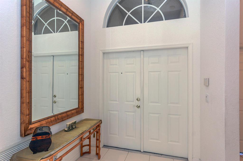 TWIN LAKES - Residential