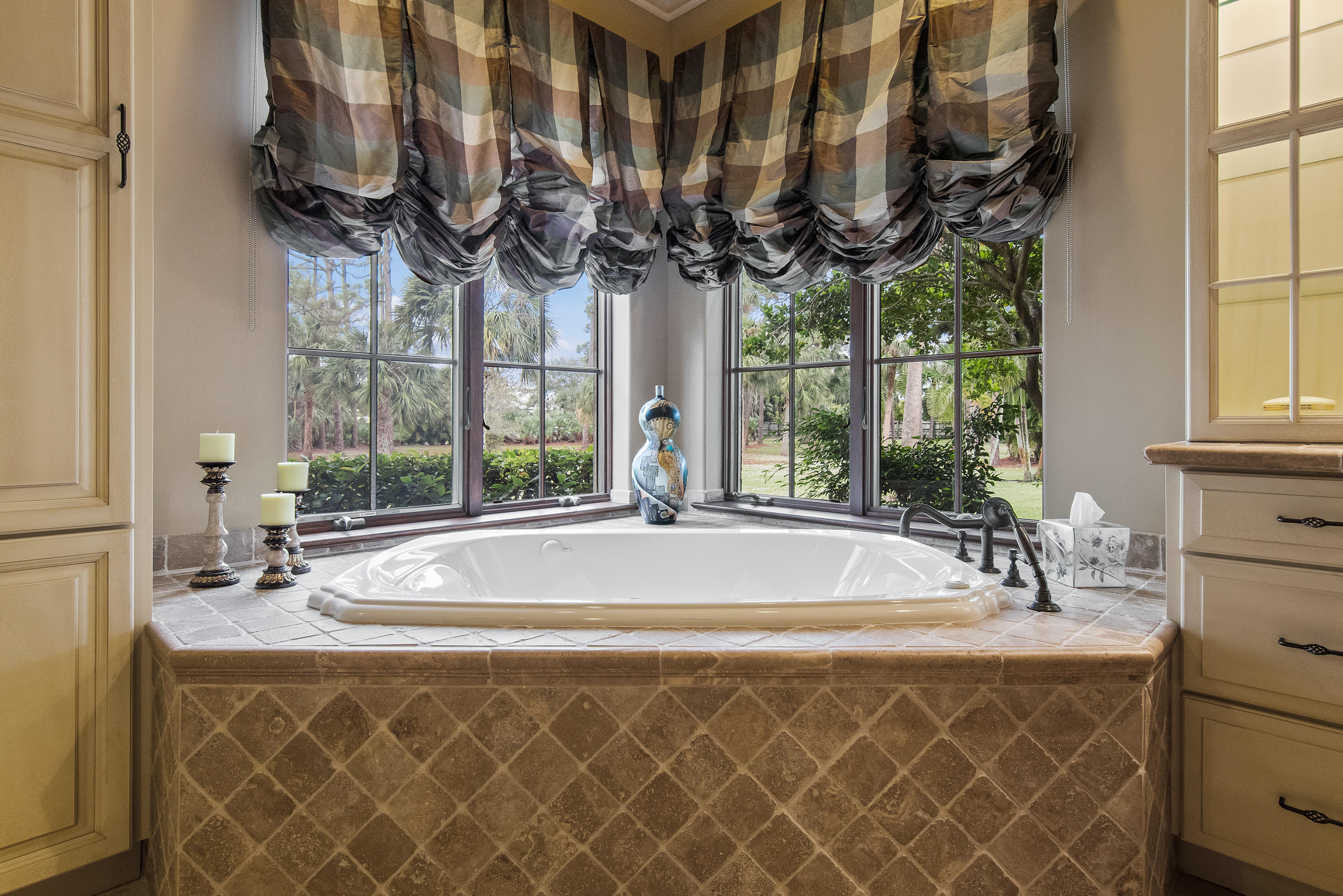 GOMEZ GRANT - Residential