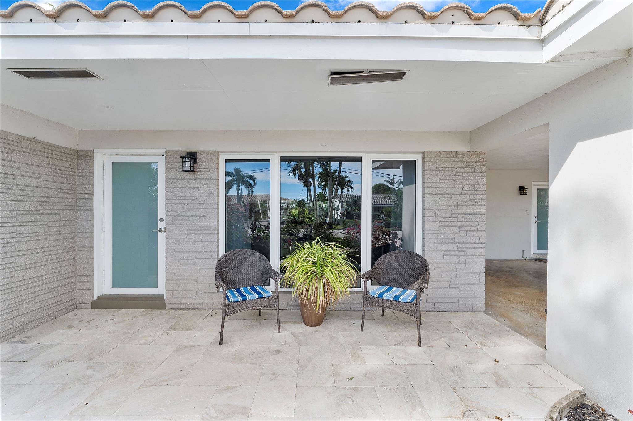 4251 NE 16th Ter
