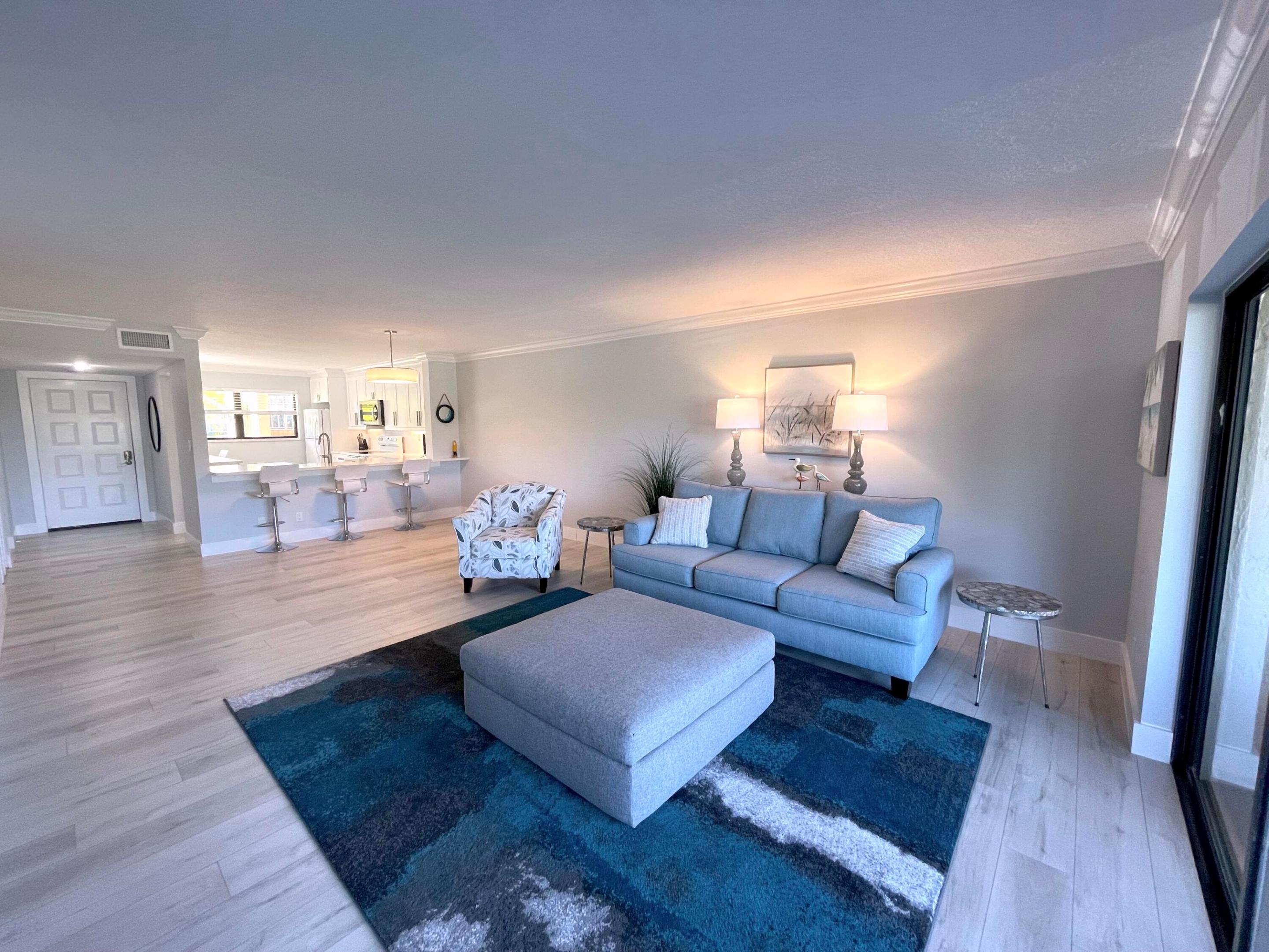 PINEWOOD CONDOS - Residential