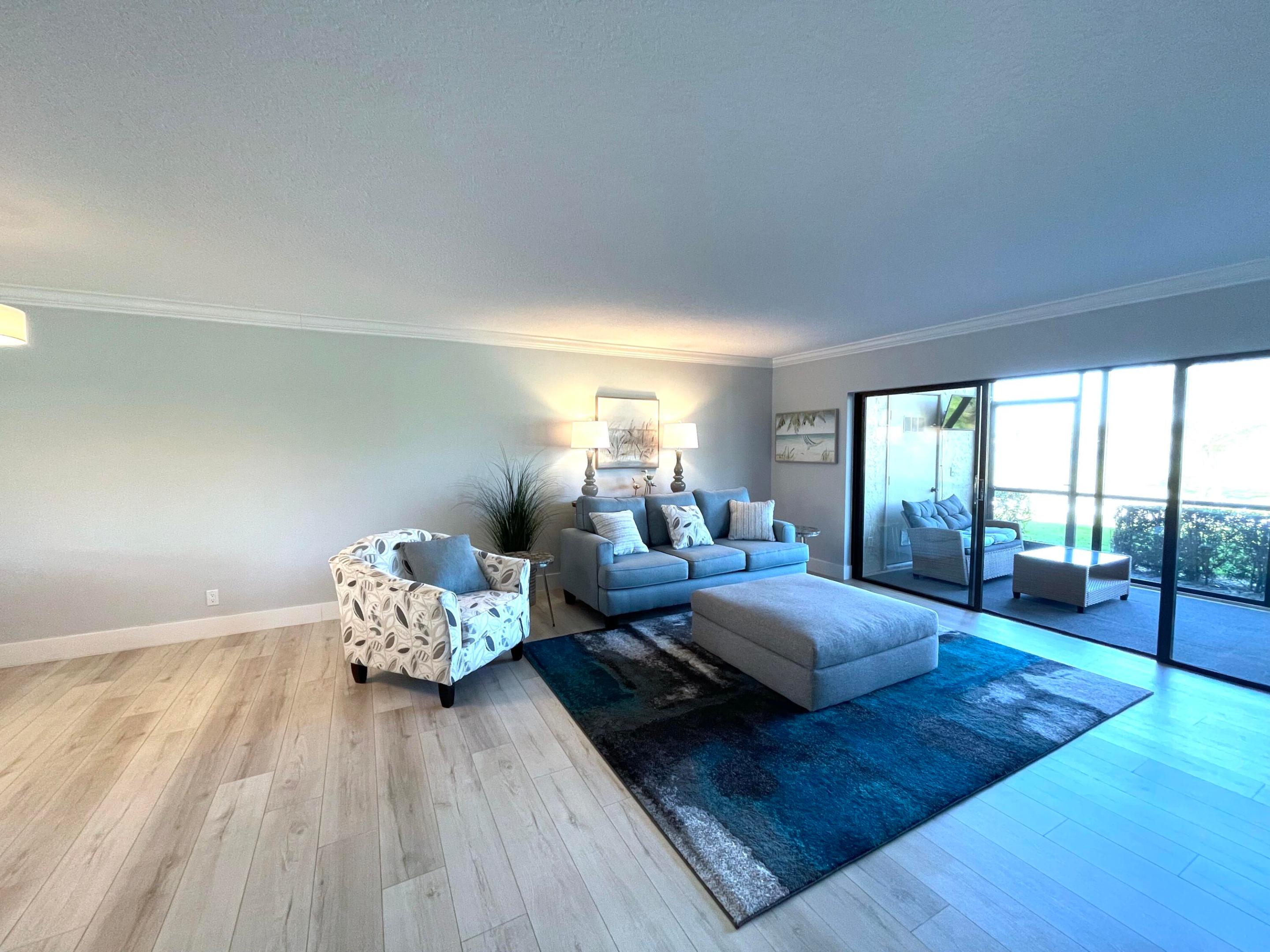 PINEWOOD CONDOS - Residential