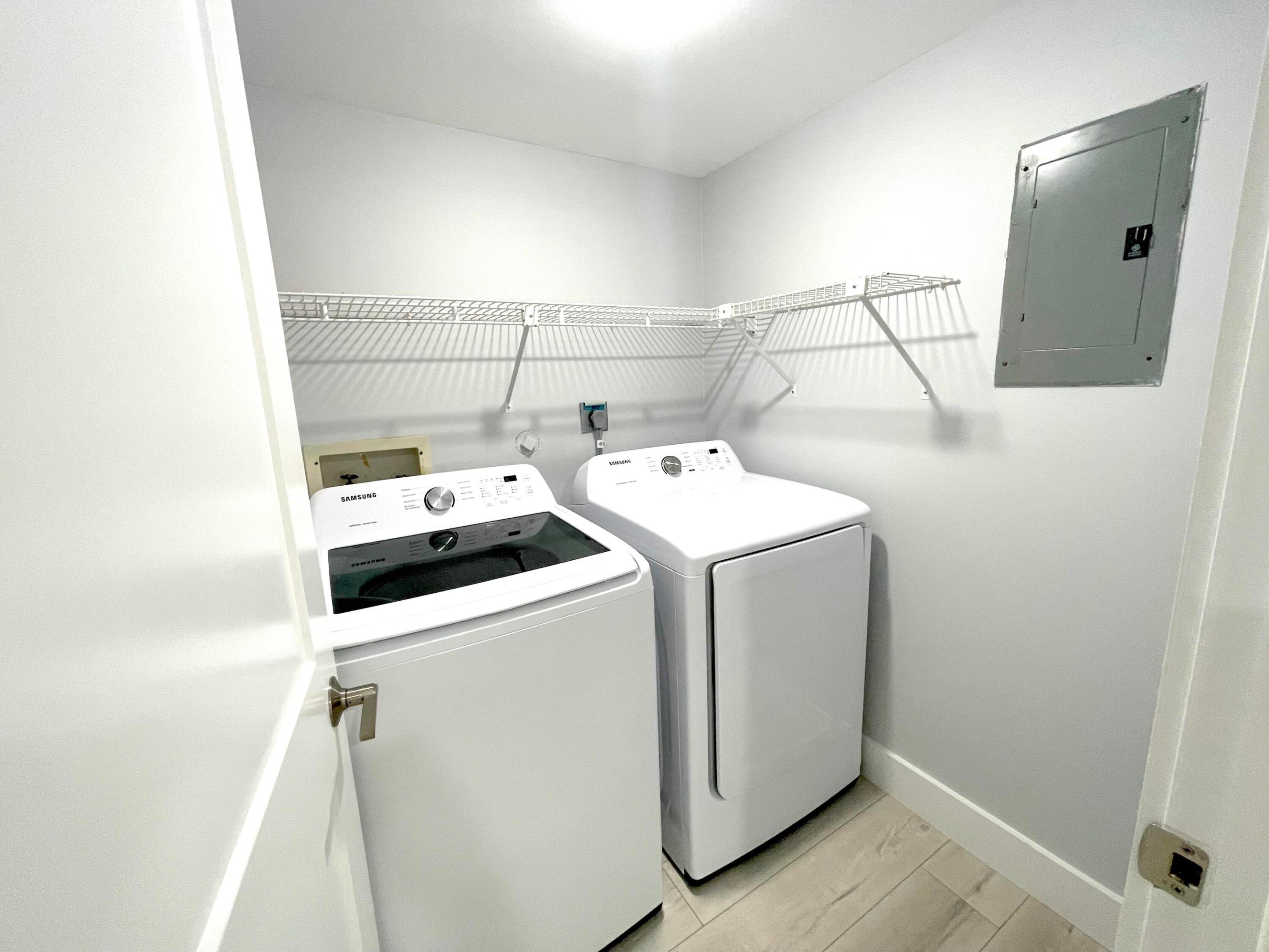 PINEWOOD CONDOS - Residential