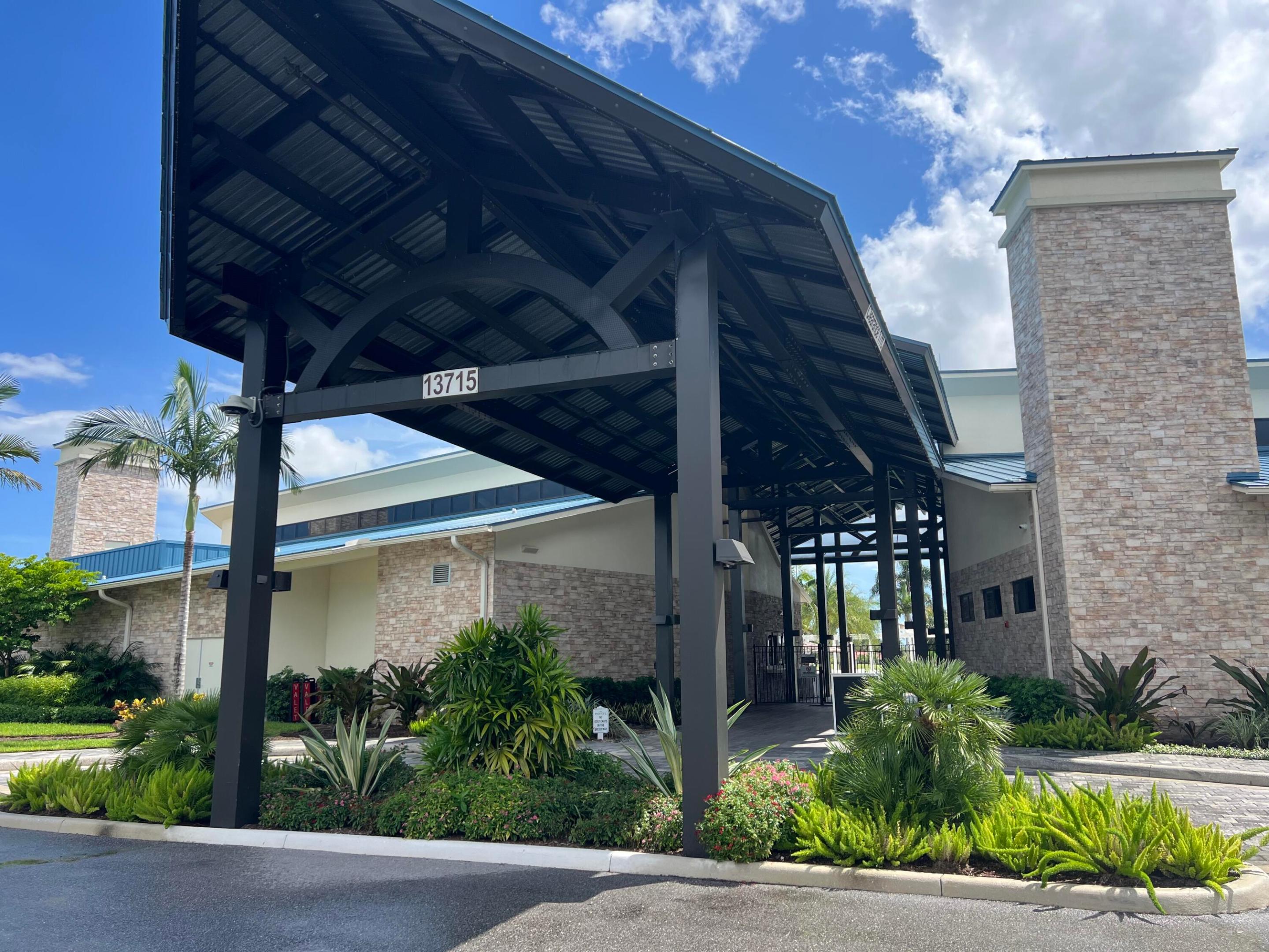 PINEWOOD CONDOS - Residential