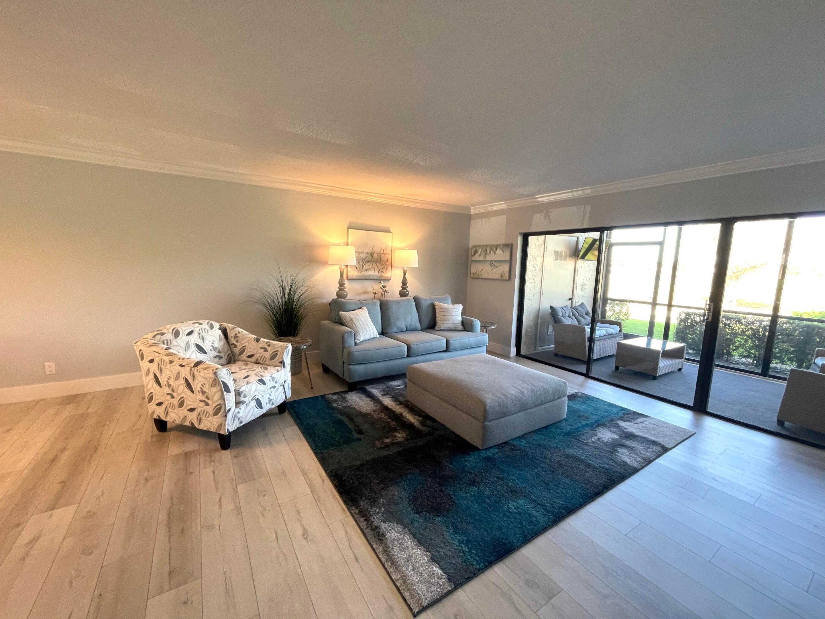 PINEWOOD CONDOS - Residential