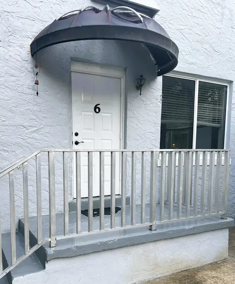 111 SE 19th Street Unit 6, Fort Lauderdale, FL MLS: R11071739
