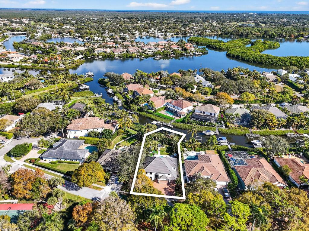 LOXAHATCHEE POINTE - Residential