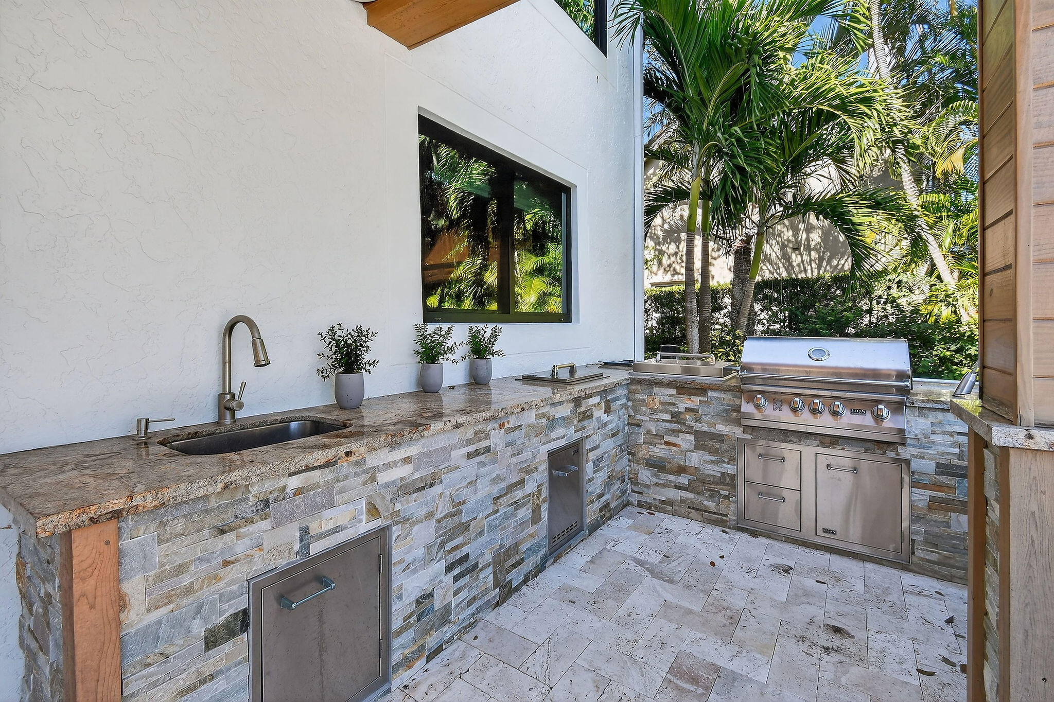 LOXAHATCHEE POINTE - Residential