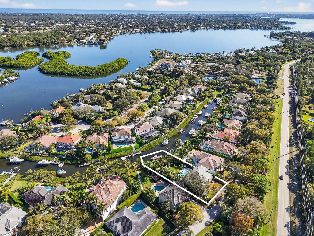 LOXAHATCHEE POINTE - Residential