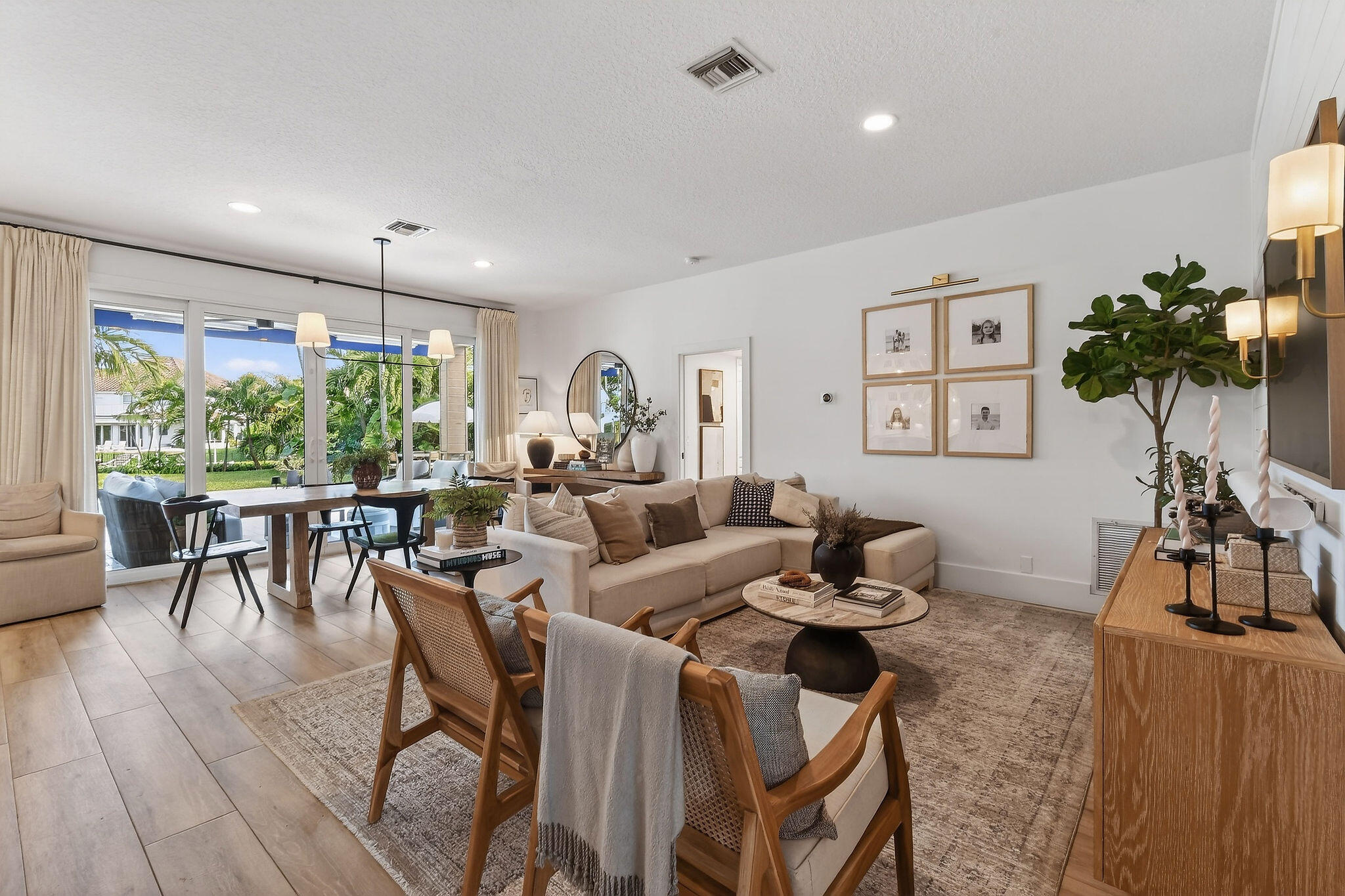 LOXAHATCHEE POINTE - Residential