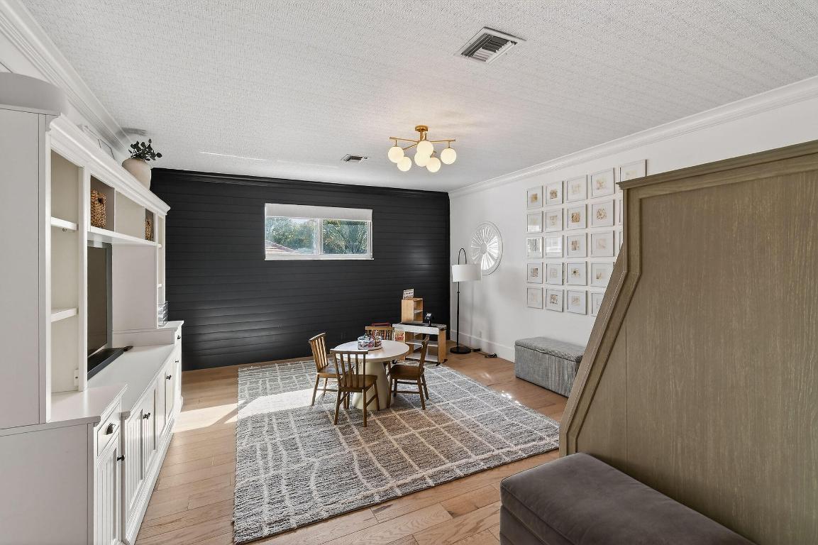 LOXAHATCHEE POINTE - Residential