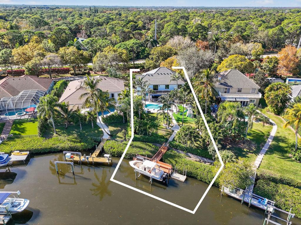 LOXAHATCHEE POINTE - Residential