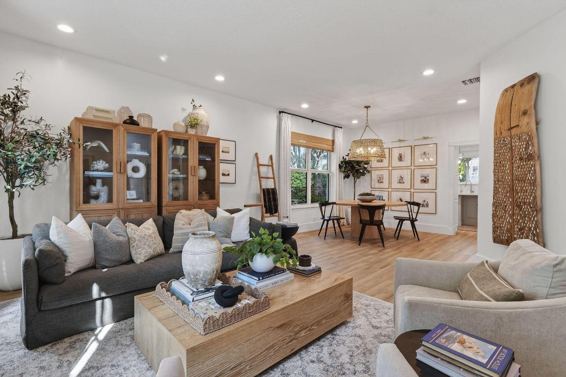 LOXAHATCHEE POINTE - Residential