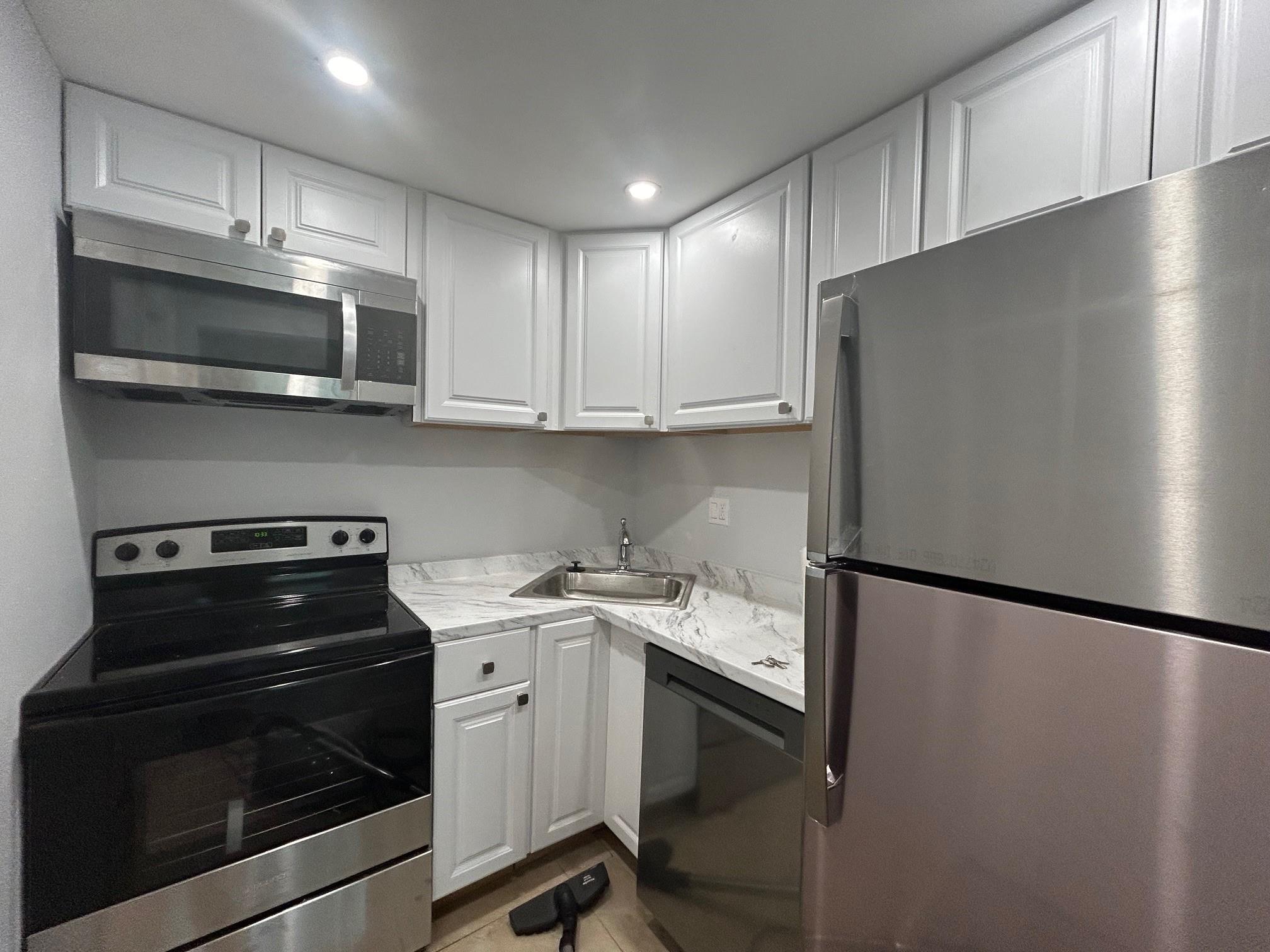 Park Place At Pompano Con - Residential Lease