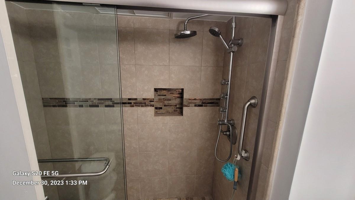 OAKLAND GROVE VILLAGE CON - Residential