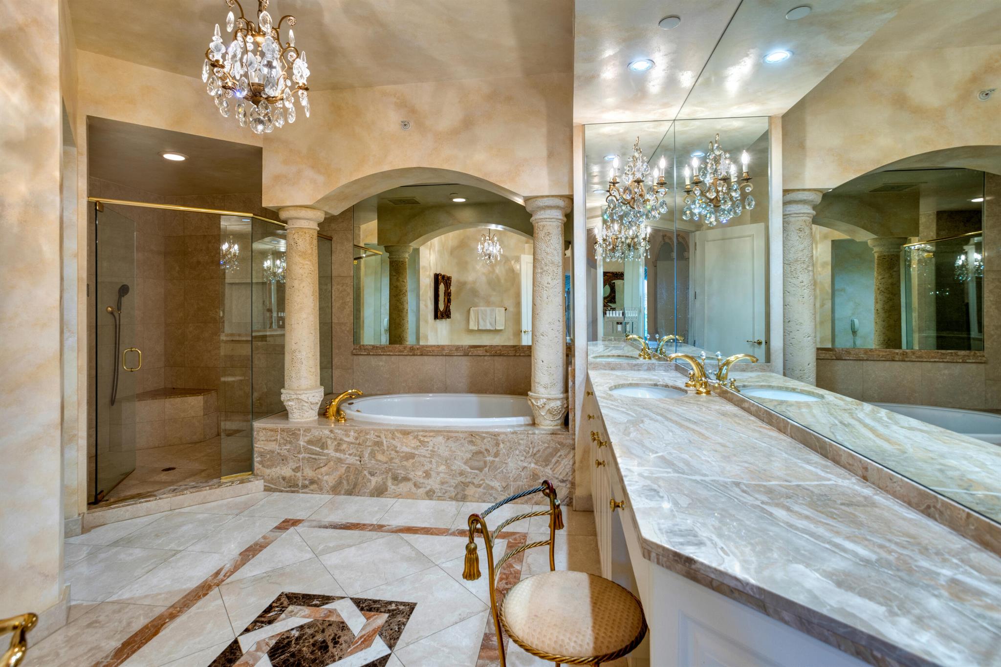 MIZNER GRAND - Residential