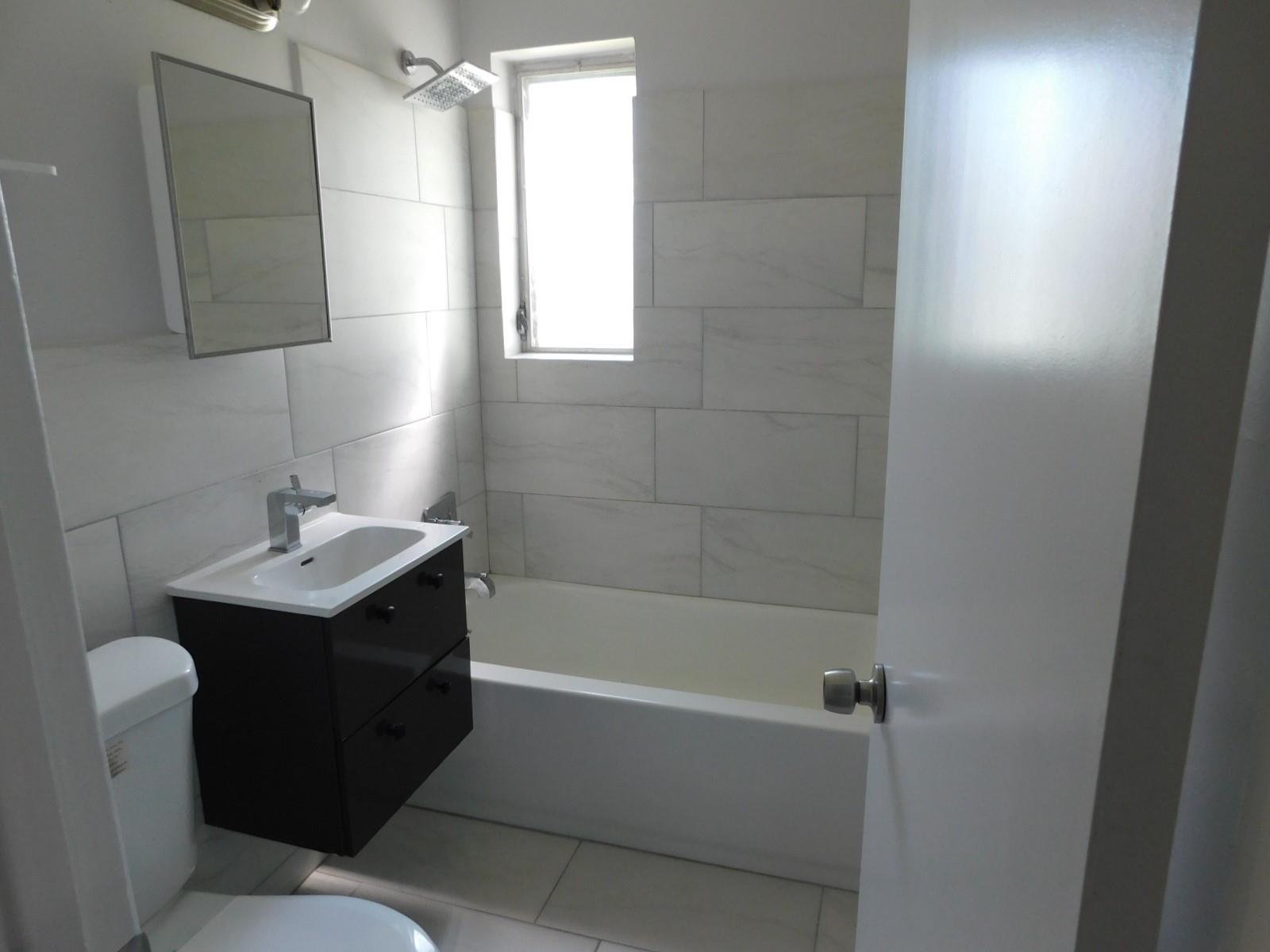 Oak Grove 27-16 B - Residential Lease