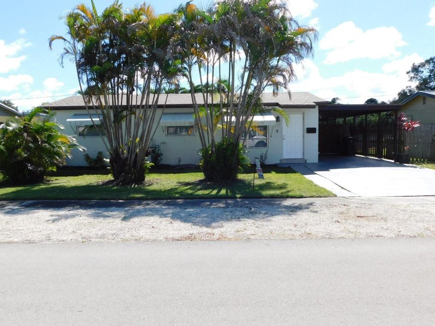 READY TO MOVE IN ! # Bedroom 2 Bath House with One Car Carport, Laminate Flooring Through Out, Update
Kitchen With Modern Cabinets and Granite Counter Tops, Florida Room and Utility Room , Updated Bathrooms, Freshly Painted, Recessed High Hat Lighting in Living Area Roof 2 Years Old, Central A/C. Lawn Mowing included
In The Rent.