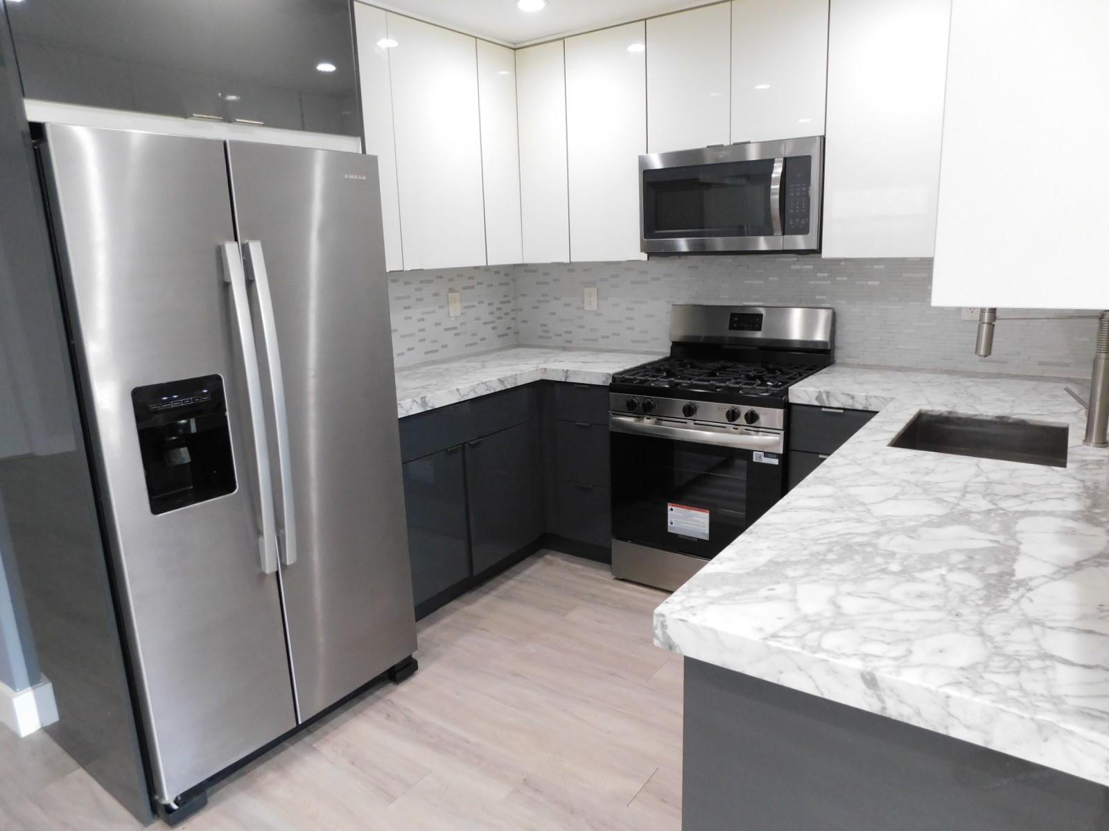 Oak Grove 27-16 B - Residential Lease