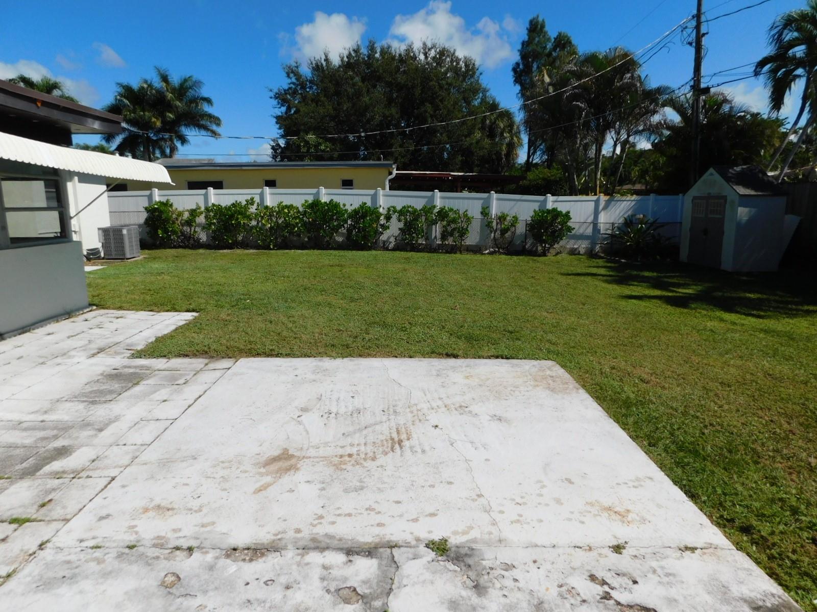 Oak Grove 27-16 B - Residential Lease
