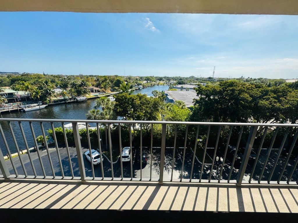 Photo of 21 Royal Palm Way #6050, Boca Raton, FL 33432 (MLS # B26005481)