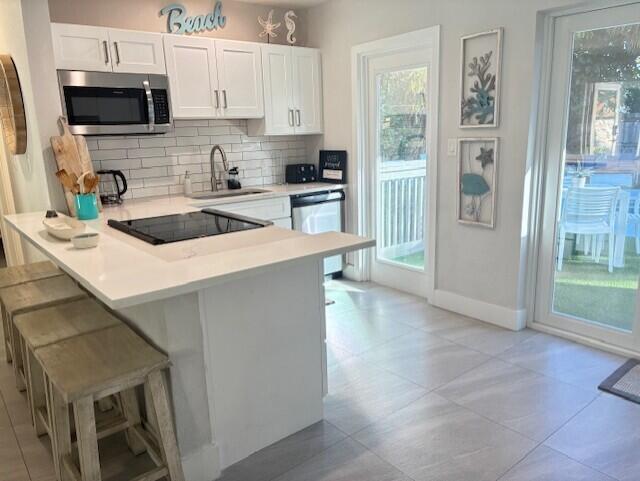 HILLSBORO SHORES - Residential Lease