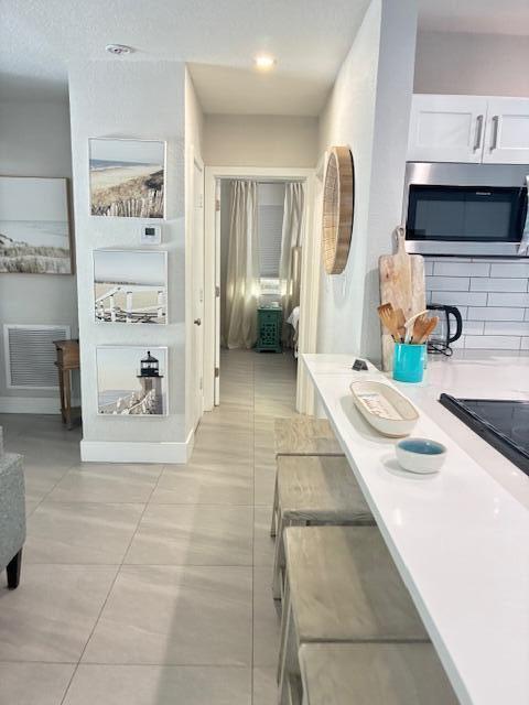 HILLSBORO SHORES - Residential Lease