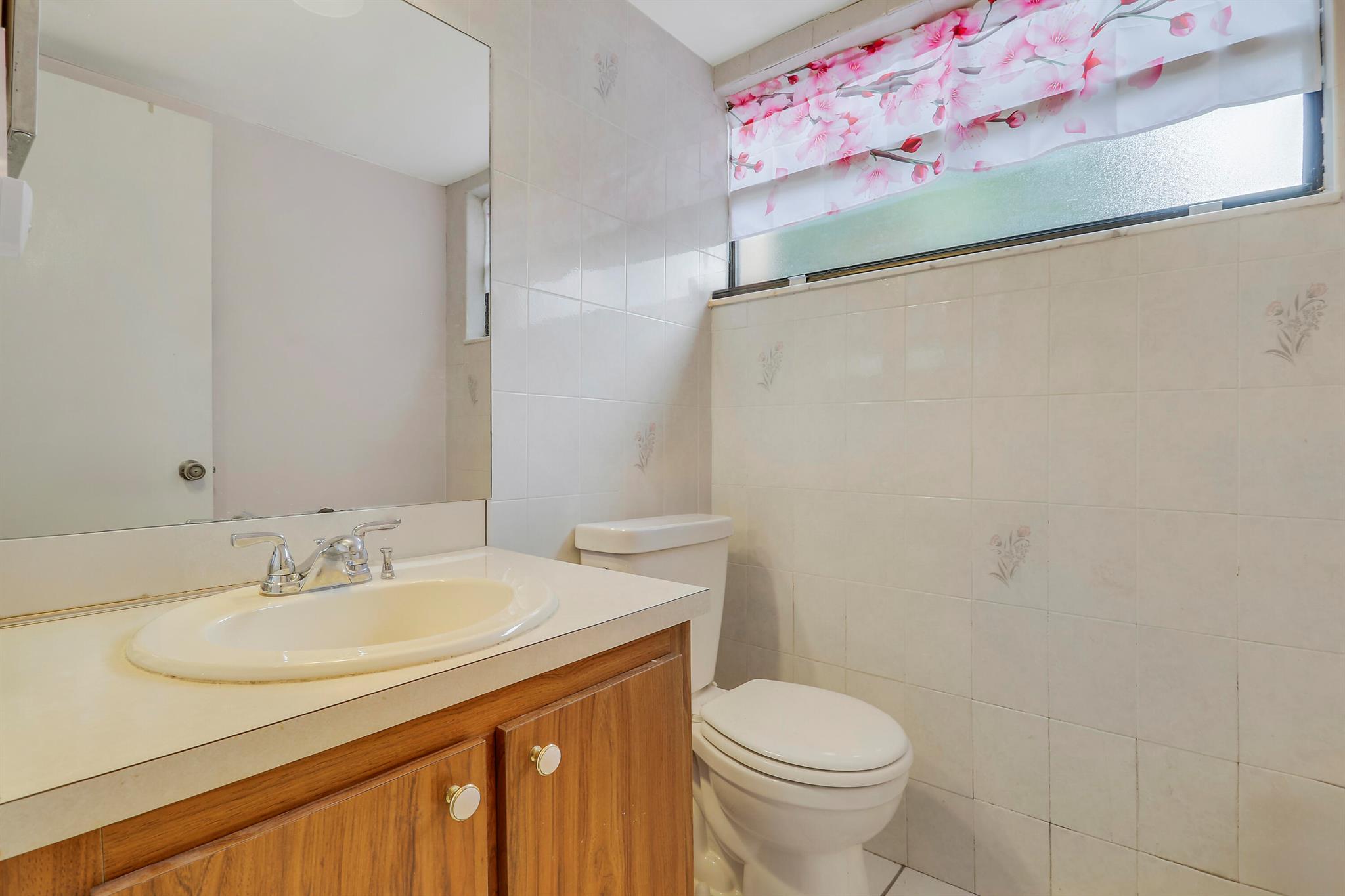 JUPITER VILLAGE TOWNHOMES - Residential