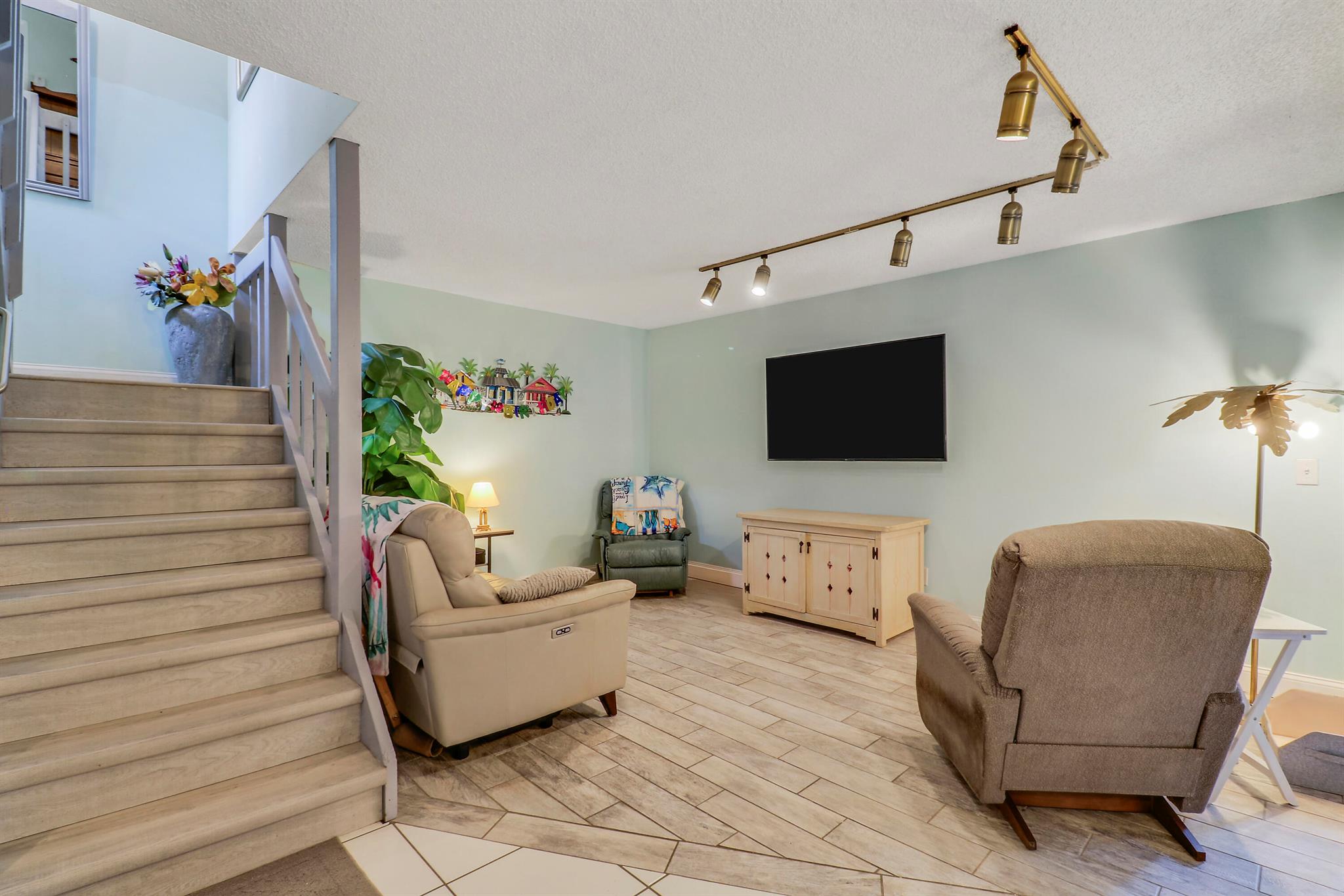 JUPITER VILLAGE TOWNHOMES - Residential