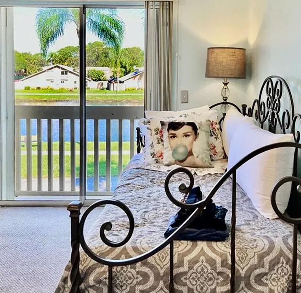 Photo of 251 Maplecrest Circle, Jupiter, FL 33458 (MLS # R10914498)