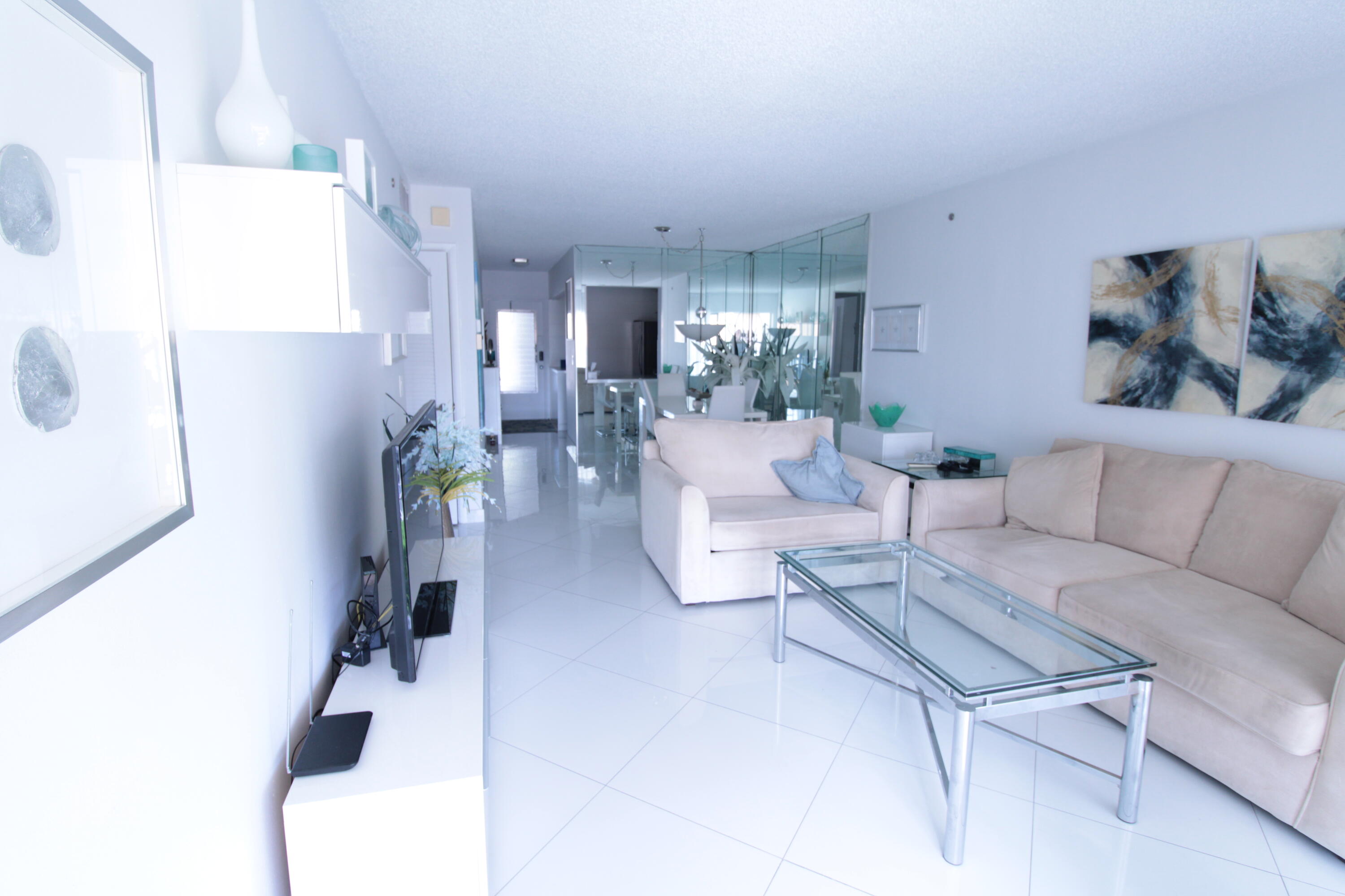 ISLE OF PARADISE CO-OP E - Residential Lease