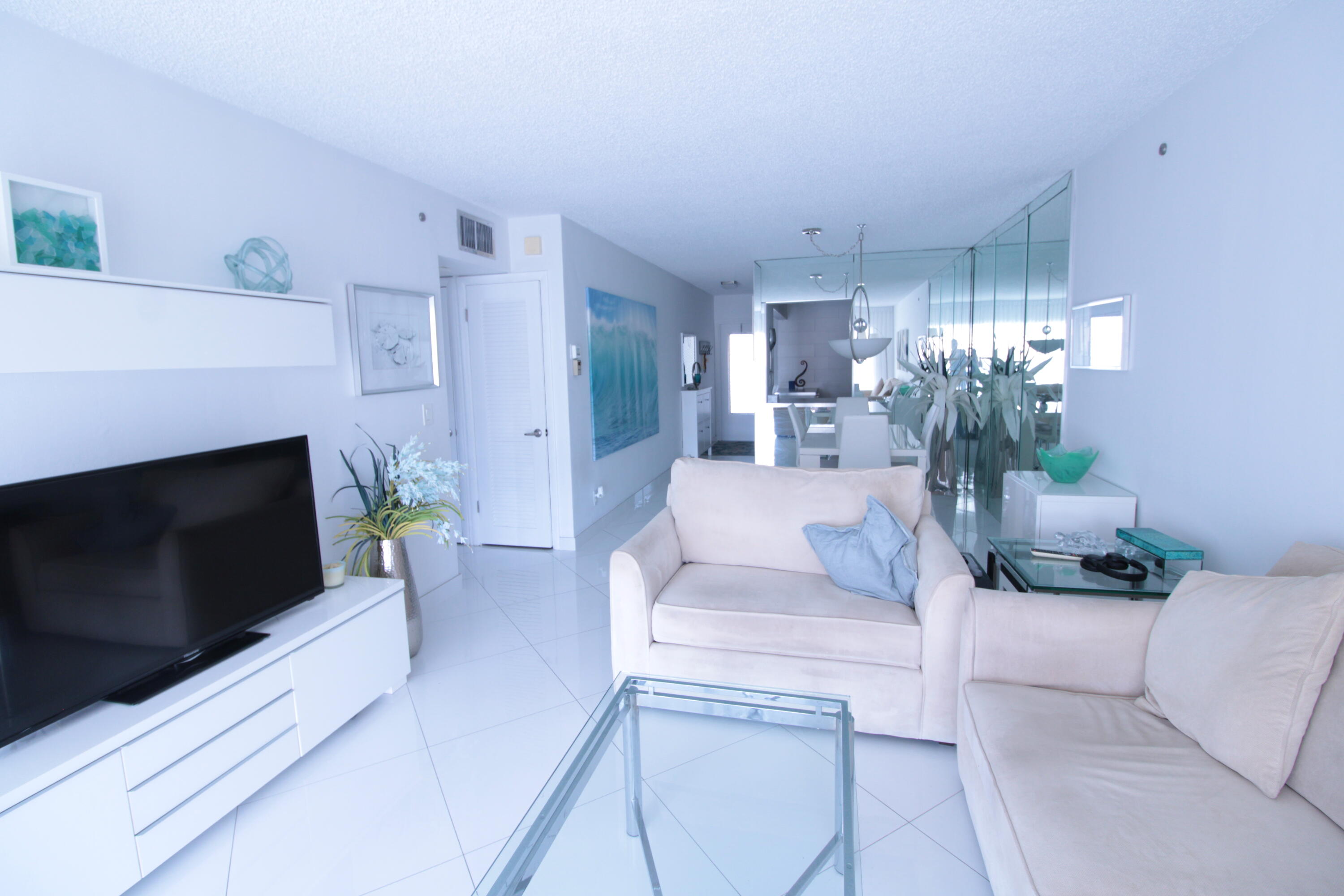 ISLE OF PARADISE CO-OP E - Residential Lease