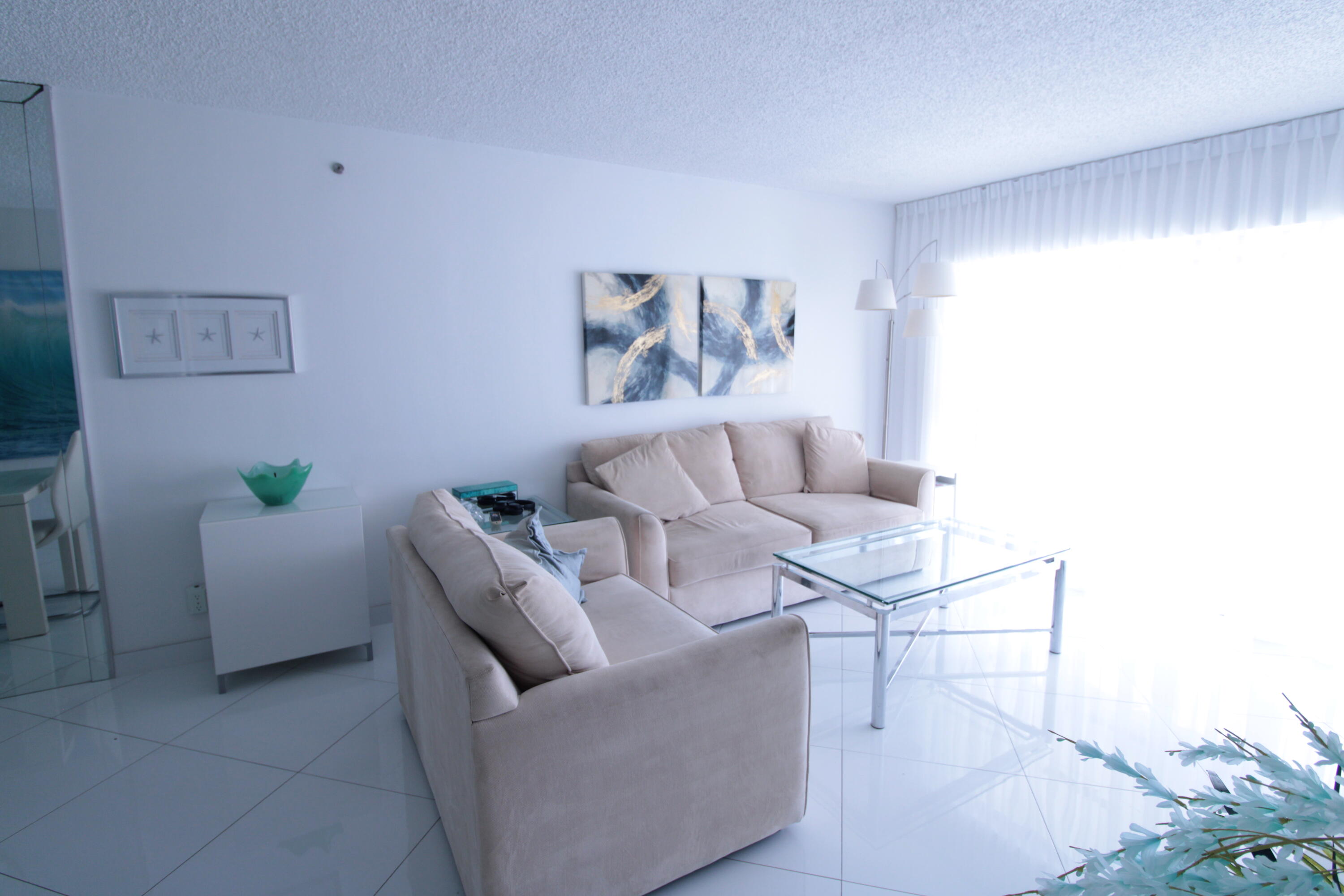 ISLE OF PARADISE CO-OP E - Residential Lease