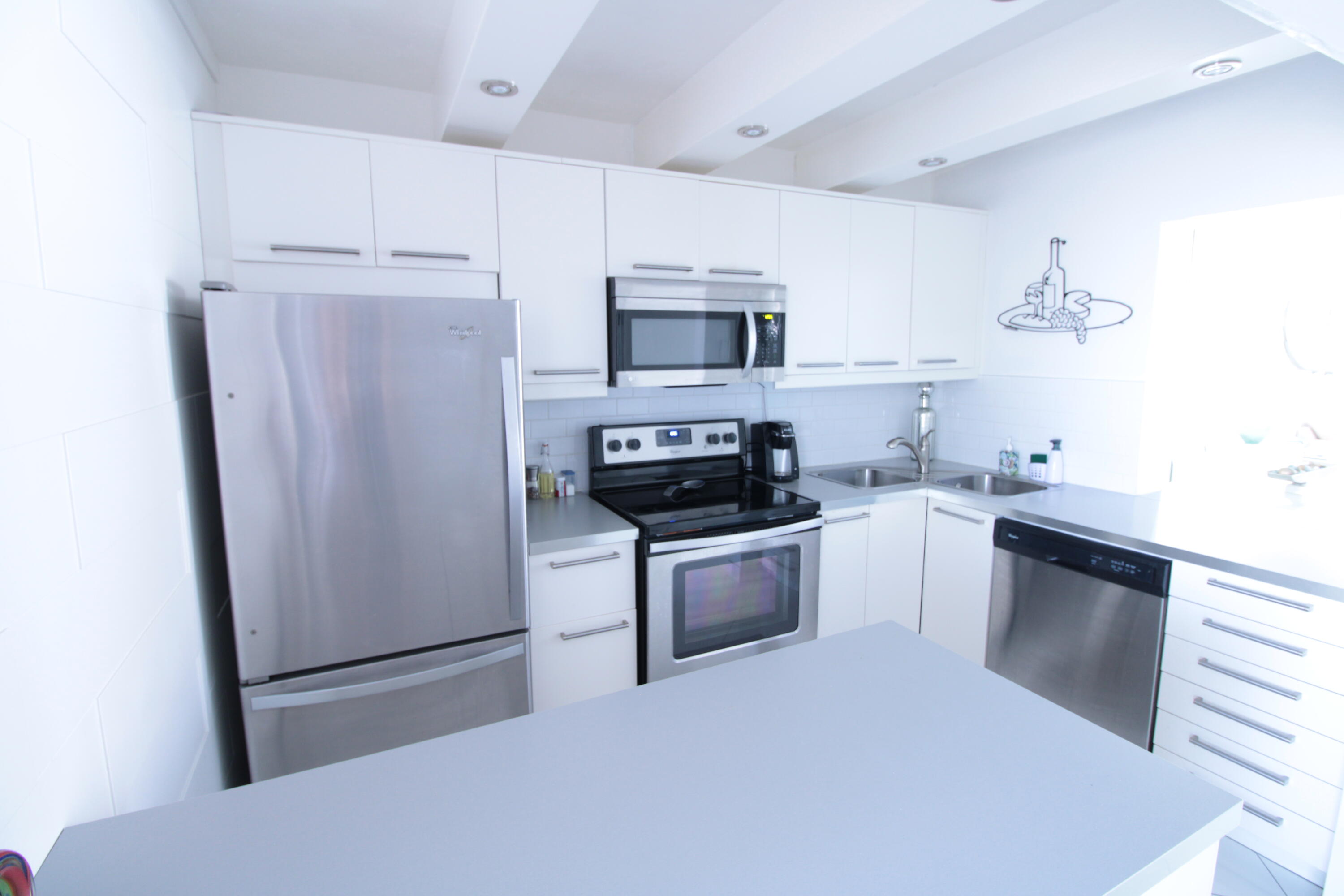 465 Paradise Isle Boulevard 305