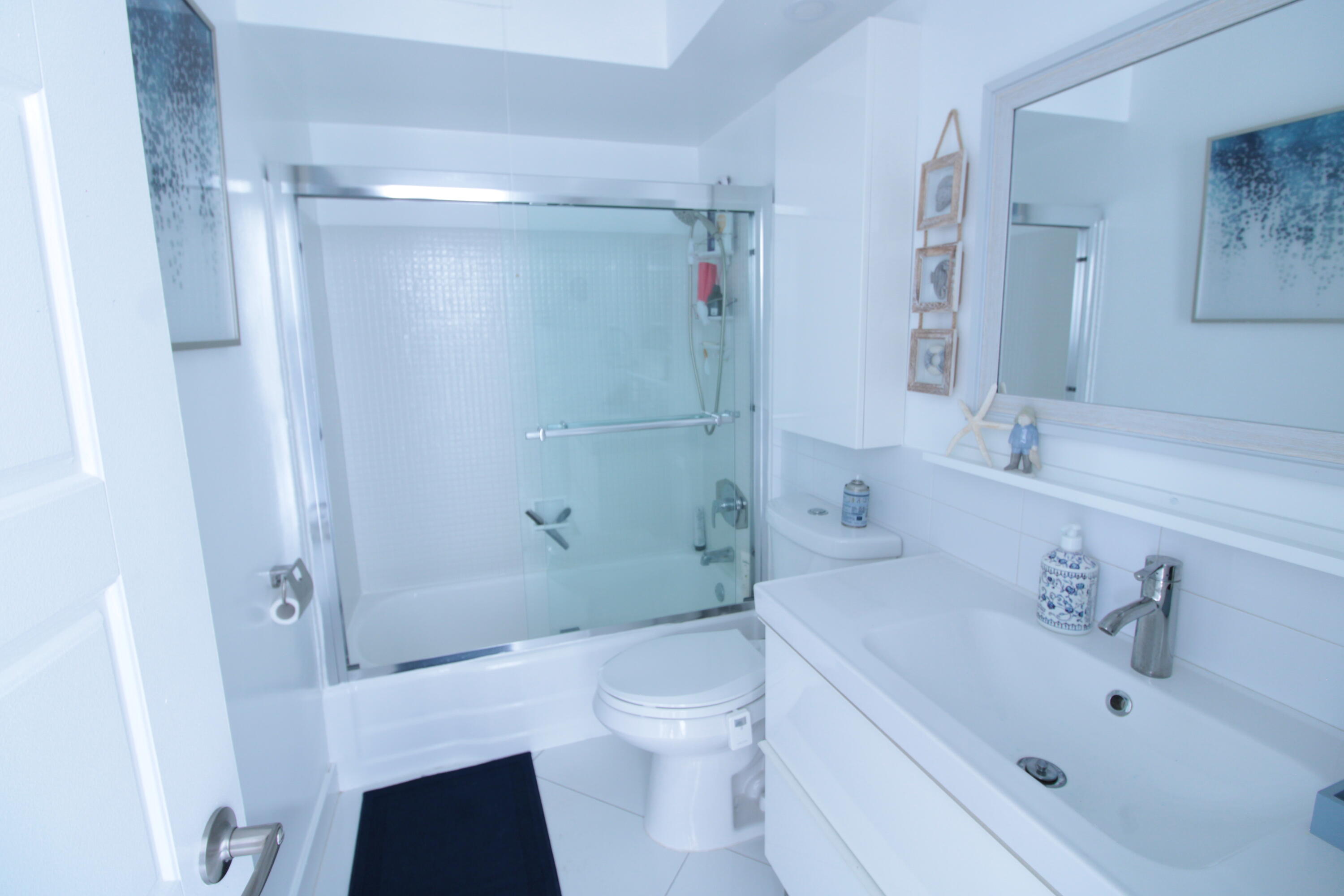 ISLE OF PARADISE CO-OP E - Residential Lease