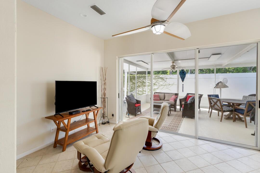 THE MEADOWS AT MARTIN DOW - Residential