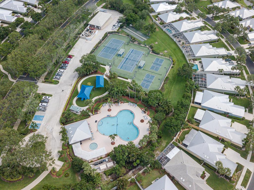 THE MEADOWS AT MARTIN DOW - Residential