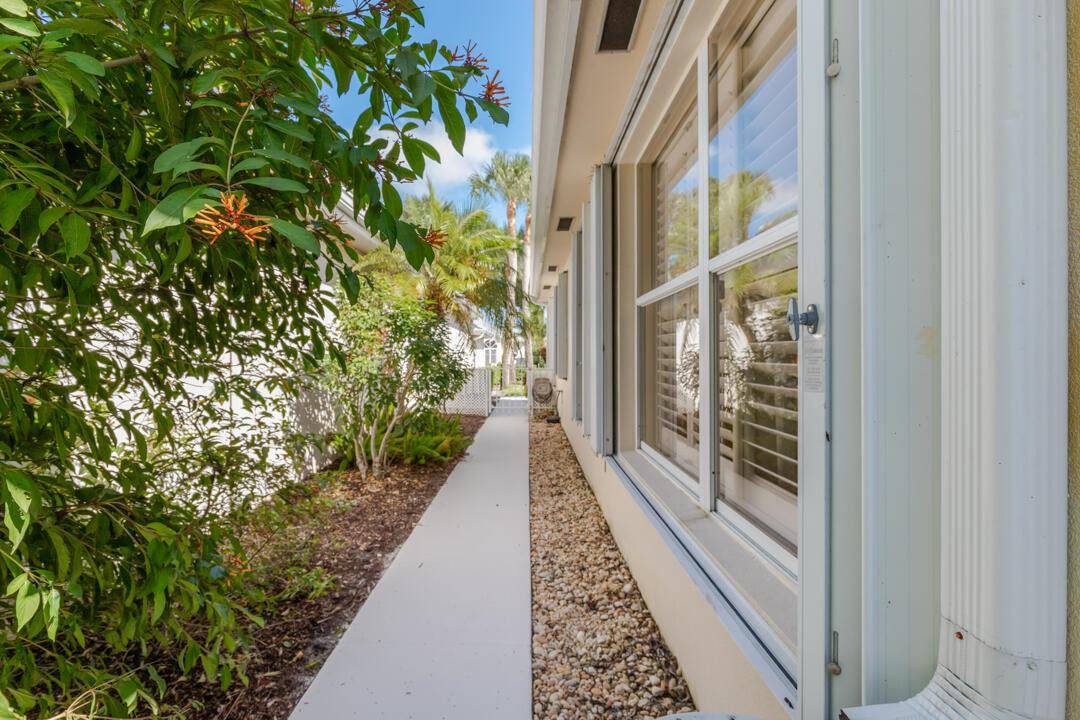 THE MEADOWS AT MARTIN DOW - Residential