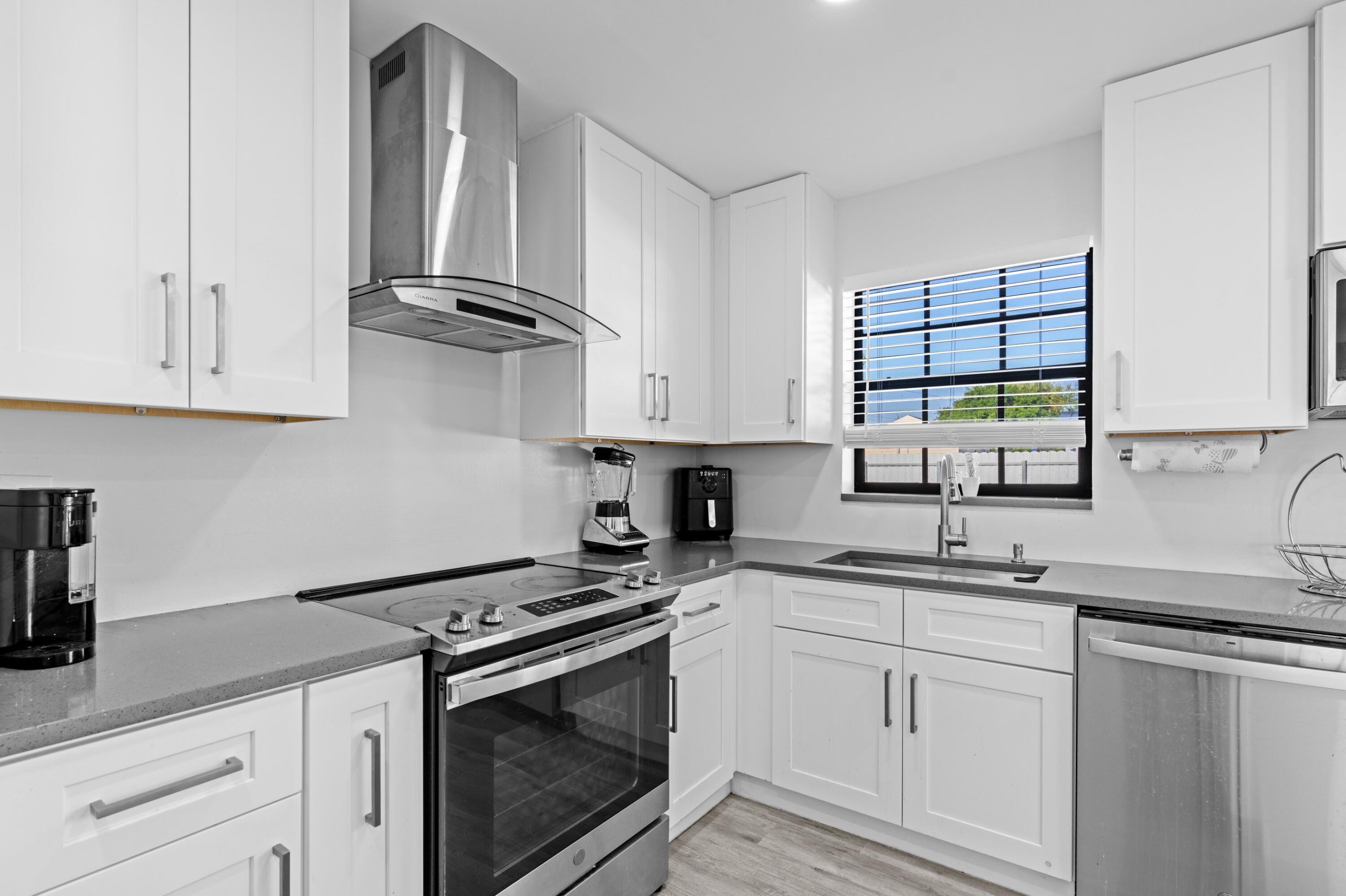 FOREST HILL PARK - Residential