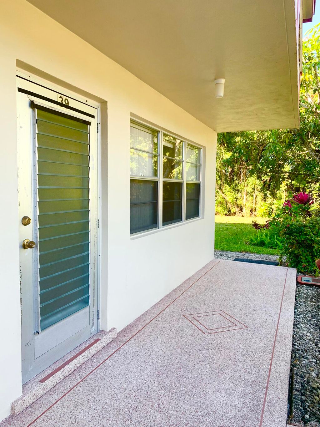 Photo of 39 Sussex B, West Palm Beach, FL 33417 (MLS # R11166317)