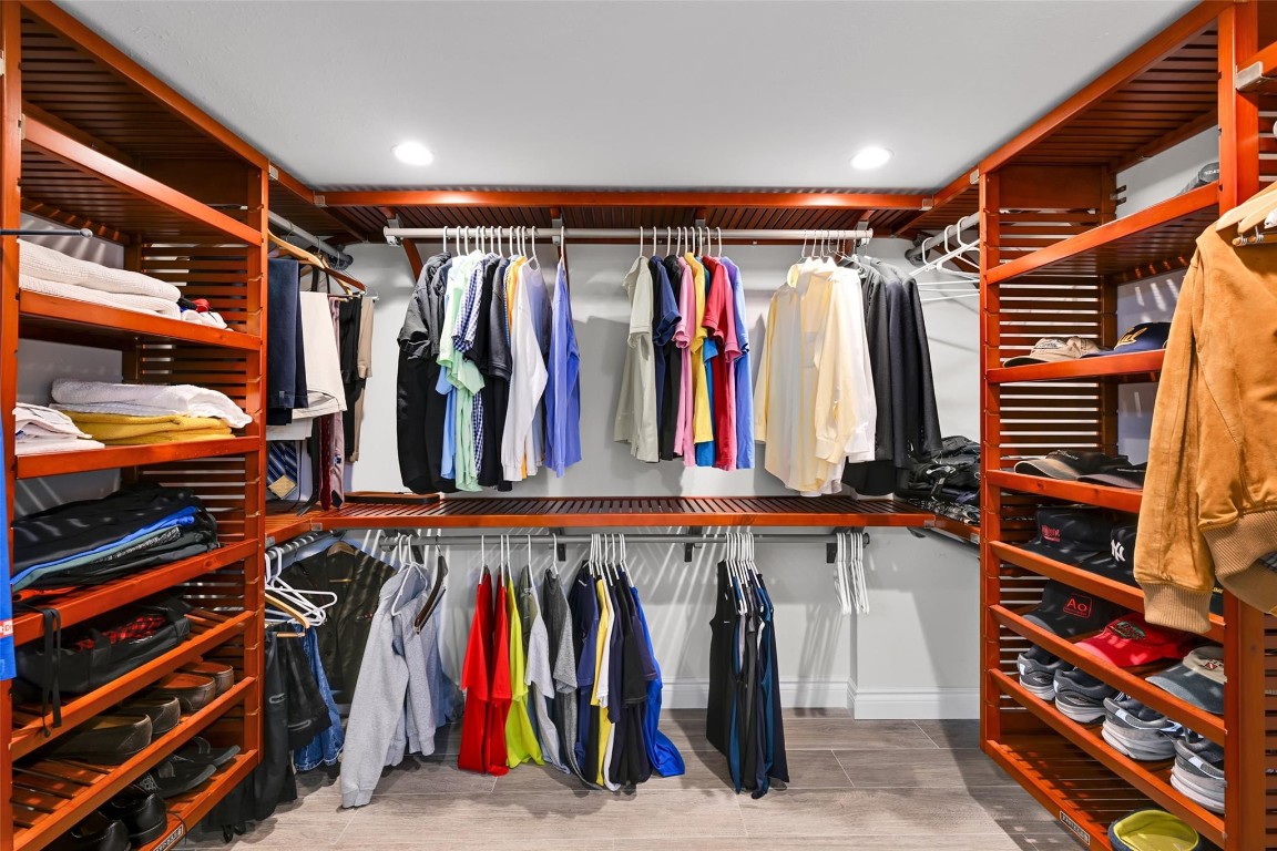 THE POINTE - Residential