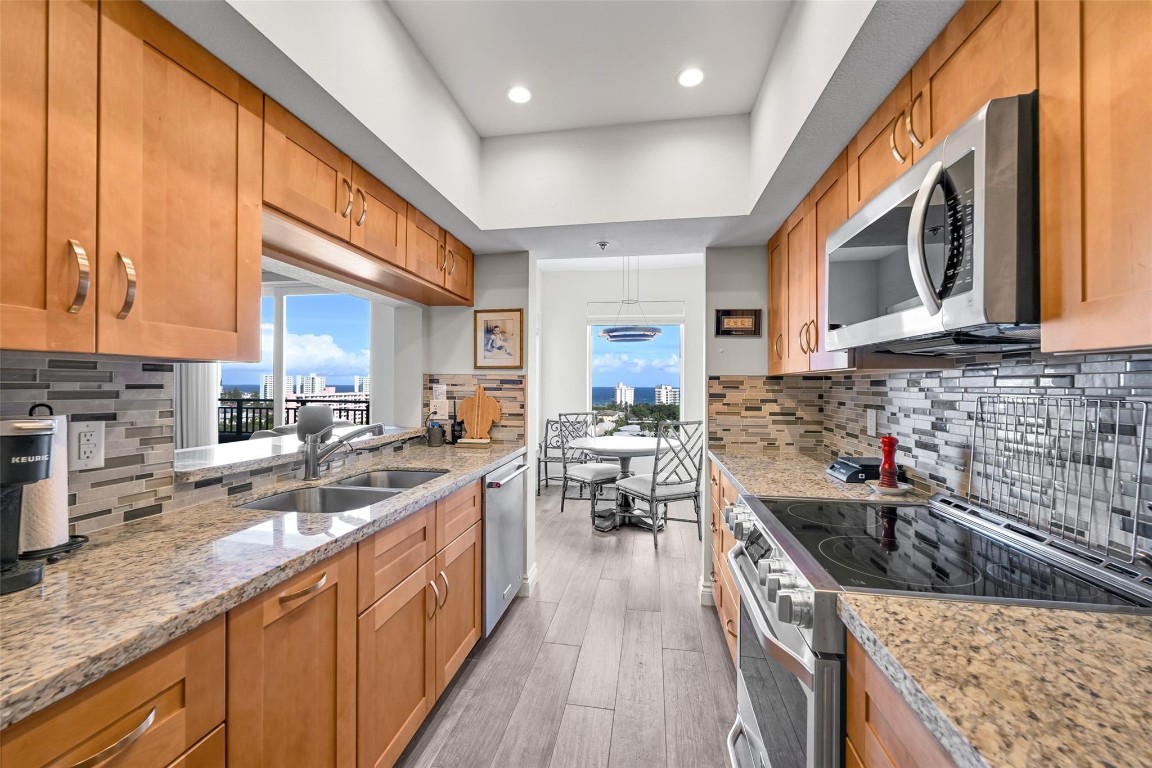 THE POINTE - Residential