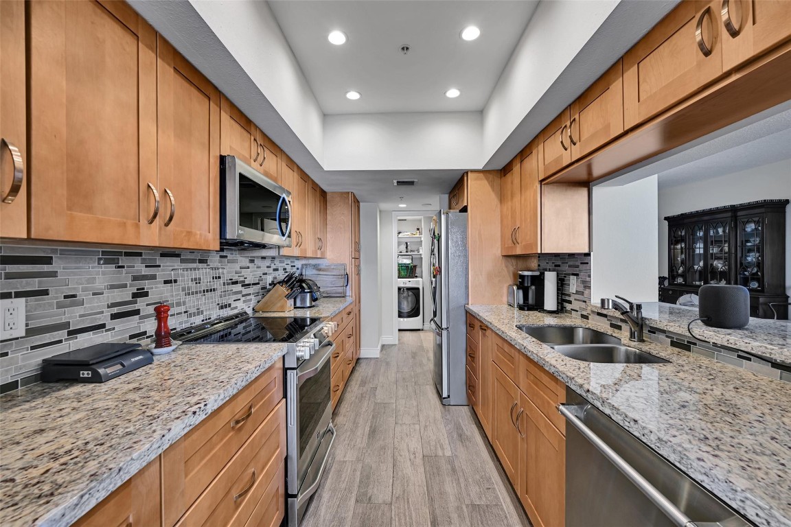 THE POINTE - Residential