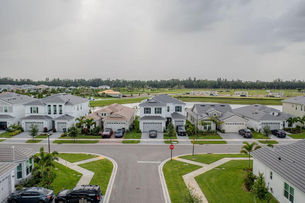 14243 Gray Bark Bnd