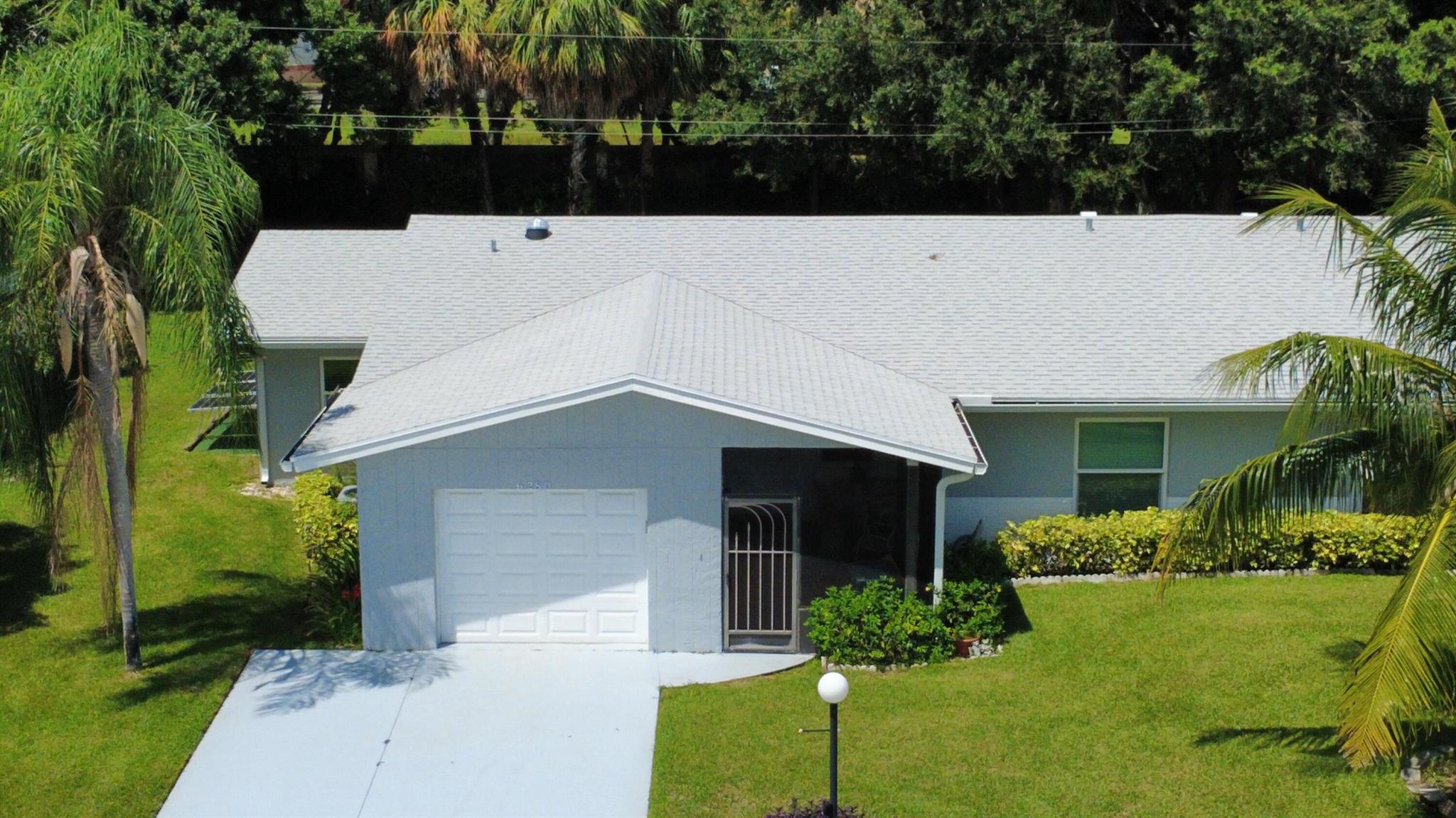 Come on down to Delray Beach in season and stay in this meticulously maintained villa. Comes completely furnished - just bring your suitcase. 2-bedrooms, 2-full bathrooms. Washer and Dryer in garage. Expansive secluded screened in porch in backyard that feels like your own private oasis. Even bring your pet with you. The community of Delray Villas offers great amenities and clubs for you to enjoy your winter in Florida.