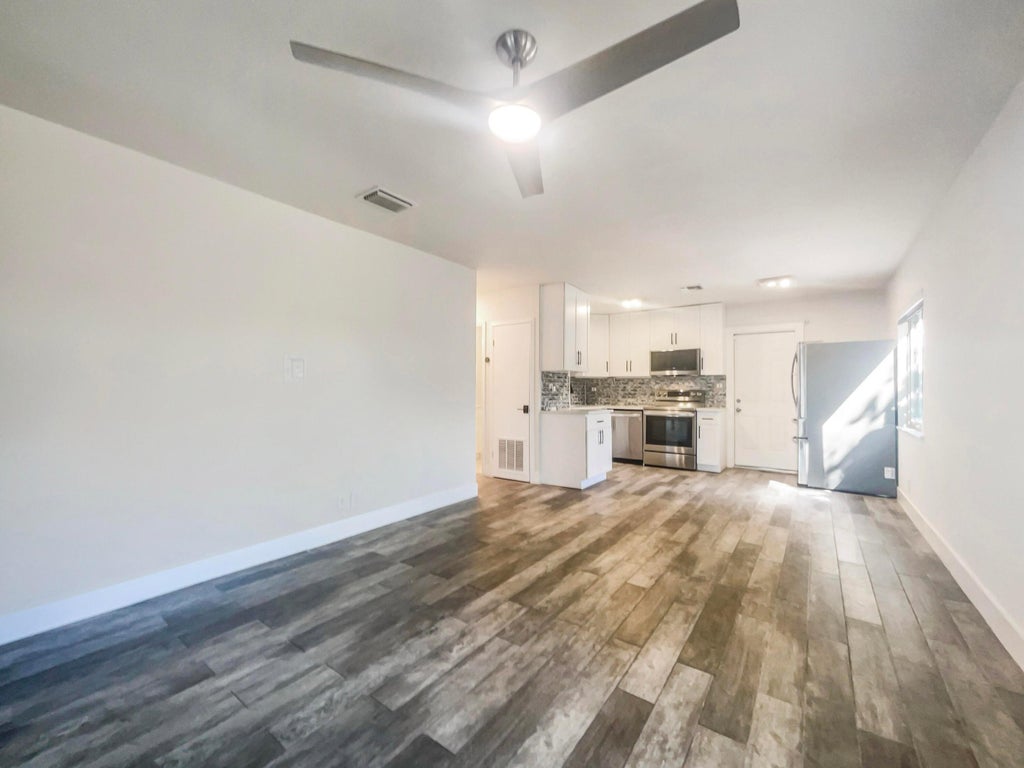 Photo of 3233 SW 14th Avenue, Fort Lauderdale, FL 33315 (MLS # R11072815)
