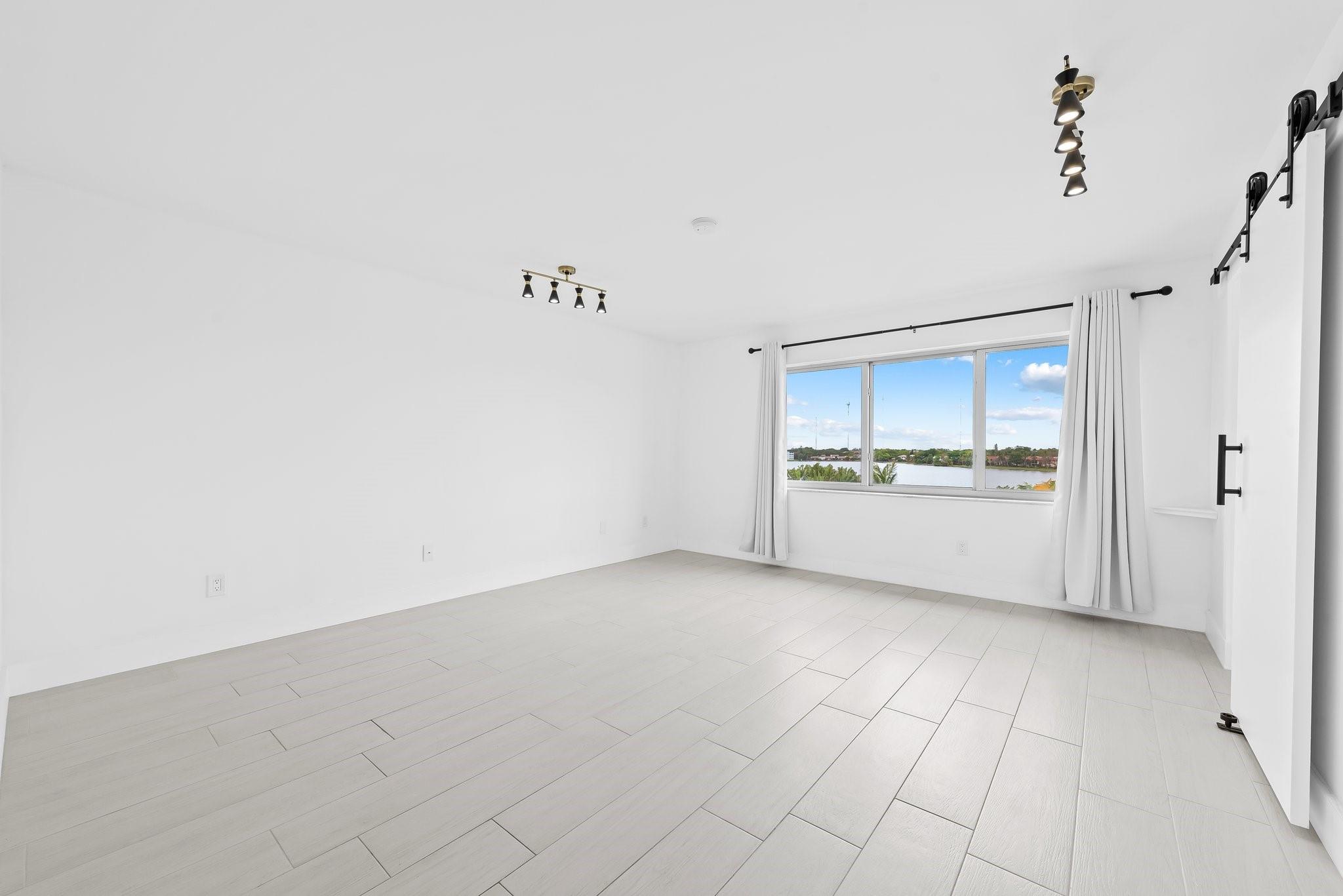 Azure Lake Condo - Residential Lease